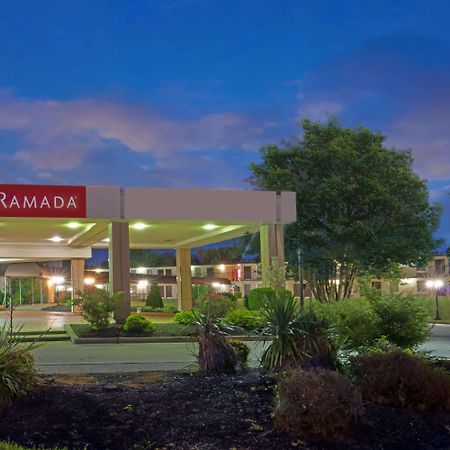 Ramada By Wyndham Louisville North Zewnętrze zdjęcie